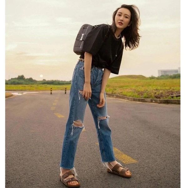 women's jeans ly101 chaoren station european goods early spring wangou same high waist perforated loose edge straight, Blue
women's jeans ly101 chaoren station european goods early spring wangou same high waist perforated loose edge straight, Blue