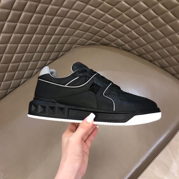 designer fashion trend casual low-men's dress shoes, decorated with large bas-relief, rivets, one stud breathable,, Black
designer fashion trend casual low-men's dress shoes, decorated with large bas-relief, rivets, one stud breathable,, Black