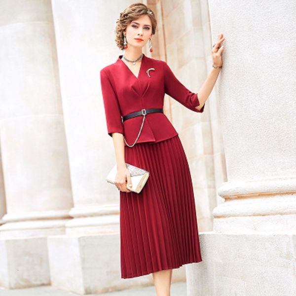 new 2021 fake pieces long length pleated dresses women's autumn spring solid slim fashion celebrity professional dress with belt kuyu, Black;gray
new 2021 fake pieces long length pleated dresses women's autumn spring solid slim fashion celebrity professional dress with belt kuyu, Black;gray