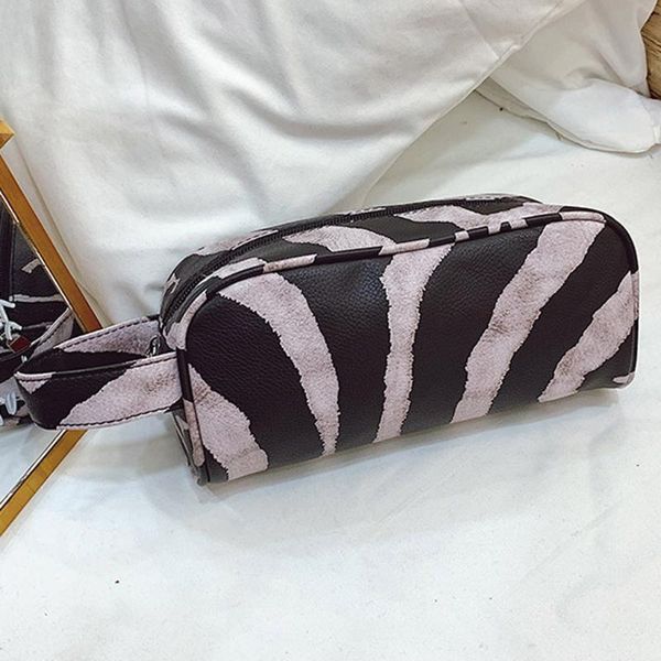 wallets leather women wallet classic leopard animal print long female cards holder clutch bag fashion ladies purses#4, Red;black
wallets leather women wallet classic leopard animal print long female cards holder clutch bag fashion ladies purses#4, Red;black