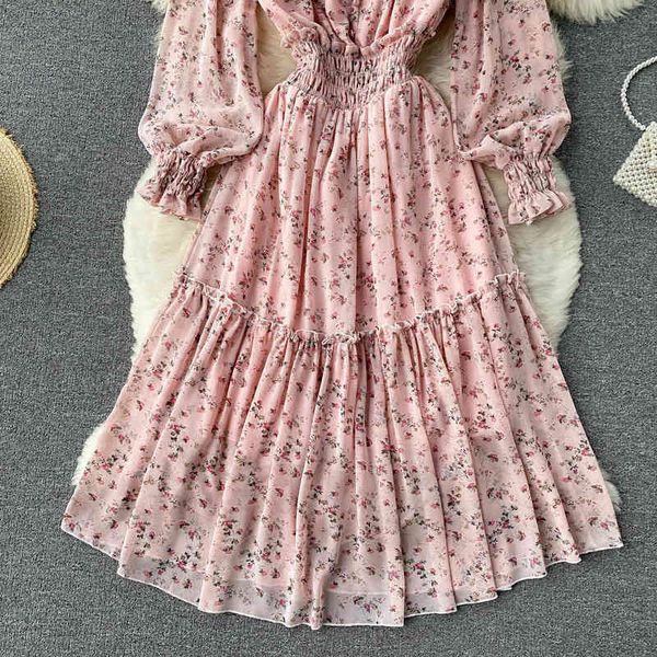 chic gentle dress woman early spring ins fashion wood ears stitching v-neck lantern sleeve floral chiffon dresses, Black;gray
chic gentle dress woman early spring ins fashion wood ears stitching v-neck lantern sleeve floral chiffon dresses, Black;gray