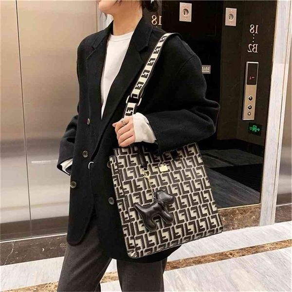 bag women's new one shoulder messenger bag with large and small letters printed hand tote