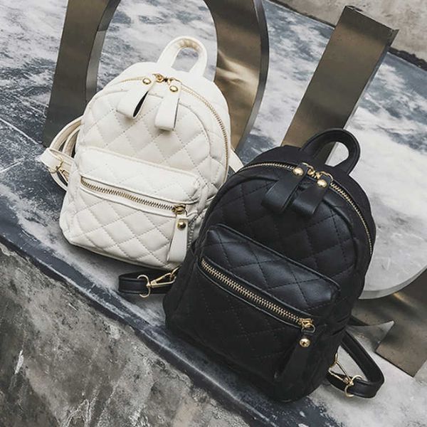 xiaoxiangfeng lingge double shoulder women's spring new net red fashion bag foreign style large capacity small backpack
xiaoxiangfeng lingge double shoulder women's spring new net red fashion bag foreign style large capacity small backpack