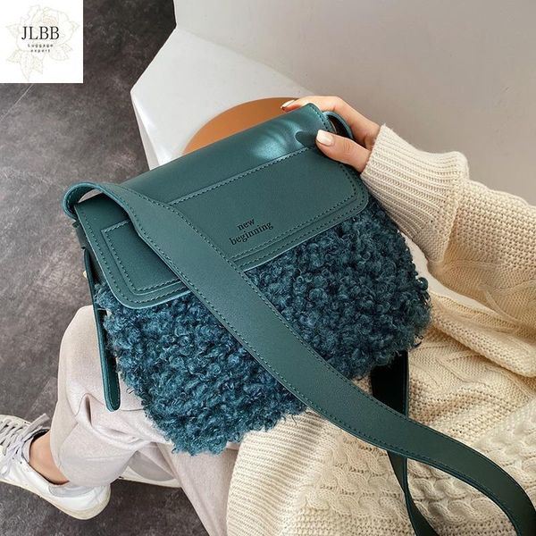fashion lambswool women shoulder bags designer letter plush messenger bag luxury faux fur crossbody bag ladies small flap purses 
fashion lambswool women shoulder bags designer letter plush messenger bag luxury faux fur crossbody bag ladies small flap purses