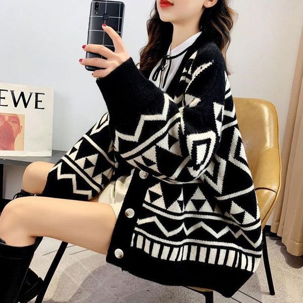 running jackets print women knitted cardigans sweater v-neck autumn long sleeve loose coat casual button thick female 2021, Black;red
running jackets print women knitted cardigans sweater v-neck autumn long sleeve loose coat casual button thick female 2021, Black;red