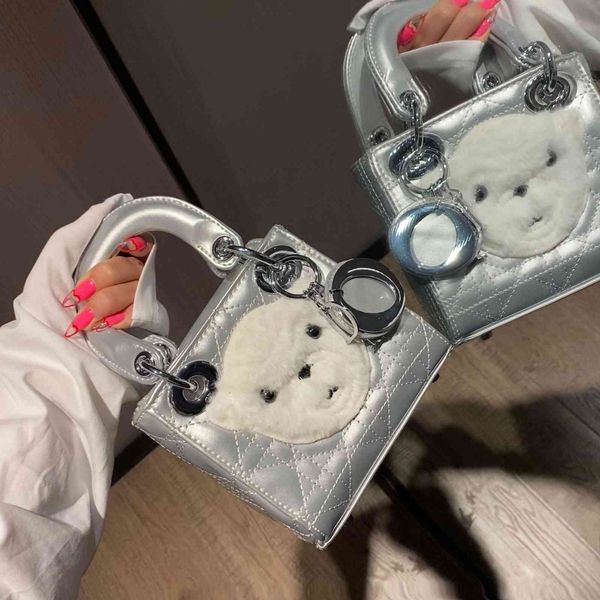 2020 winter new bear mini diana bag single shoulder messenger handbag cartoon bag 
2020 winter new bear mini diana bag single shoulder messenger handbag cartoon bag