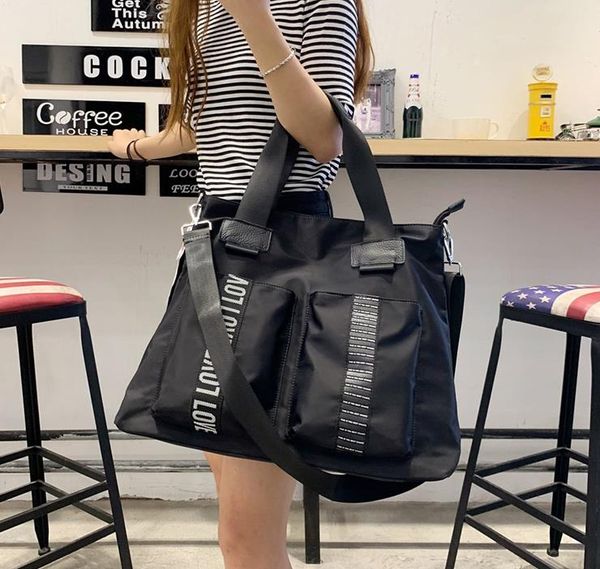 shoulder bags lightweight short-distance travel bag handbags trendy business trip luggage large-capacity women's
shoulder bags lightweight short-distance travel bag handbags trendy business trip luggage large-capacity women's