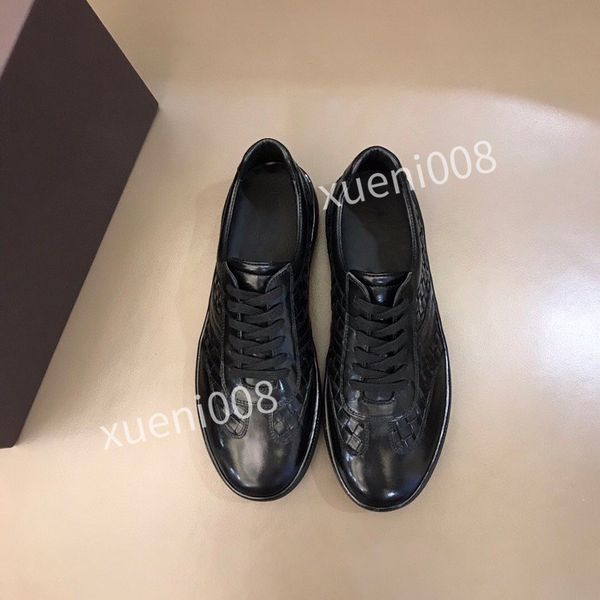2022 new triple s clear sole men women platform shoes fashion paris sneakers black white neon green pink mens trainers casual jogging walkin, Red;white
2022 new triple s clear sole men women platform shoes fashion paris sneakers black white neon green pink mens trainers casual jogging walkin, Red;white