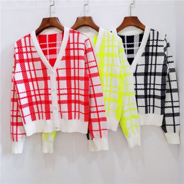 early autumn women's new plaid fashion versatile long sleeve short knitted cardigan top, White
early autumn women's new plaid fashion versatile long sleeve short knitted cardigan top, White