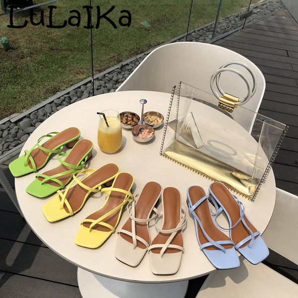 slippers 2021 summer ladies fashion with toe sandals wild thin belt square head thick casual roman beach shoes, Black
slippers 2021 summer ladies fashion with toe sandals wild thin belt square head thick casual roman beach shoes, Black