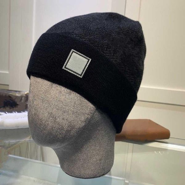 fashion designer doudou classic letter badge skull cold hat men and women keep warm autumn and winter fit multi-color hats of high quality, Blue;gray
fashion designer doudou classic letter badge skull cold hat men and women keep warm autumn and winter fit multi-color hats of high quality, Blue;gray