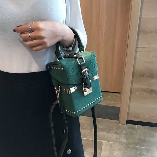daily bag high-grade bag presbyopic womens bag summer 2021 new box box all-match elegant fashionable portable messenger
daily bag high-grade bag presbyopic womens bag summer 2021 new box box all-match elegant fashionable portable messenger