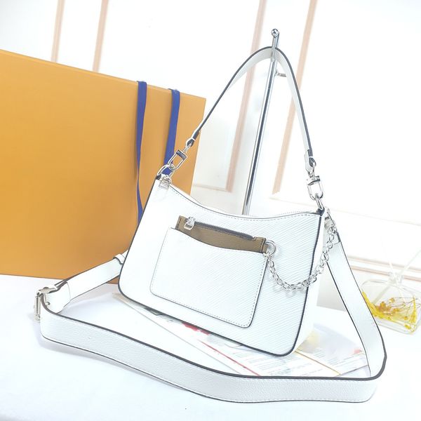 fashionable handbag leather chain bag shoulder back to work outdoor with formal leisure
fashionable handbag leather chain bag shoulder back to work outdoor with formal leisure