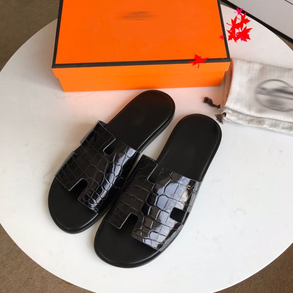 2021 slipper designer slide summer sandals fashion men beach indoor flat flip flops leather luxurys shoes mens slippers with box size 39-45, Black
2021 slipper designer slide summer sandals fashion men beach indoor flat flip flops leather luxurys shoes mens slippers with box size 39-45, Black