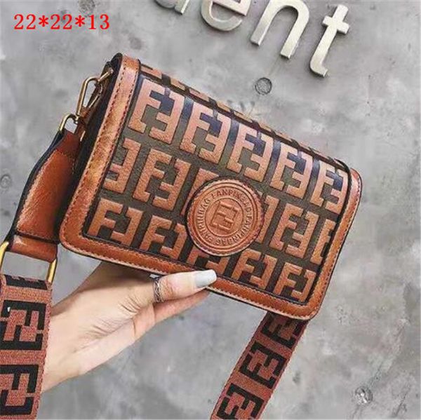 embossed hand-held shopping bags ff sheepskin stick single shoulder slant cross relief flap underarm chain strip small square bag
embossed hand-held shopping bags ff sheepskin stick single shoulder slant cross relief flap underarm chain strip small square bag