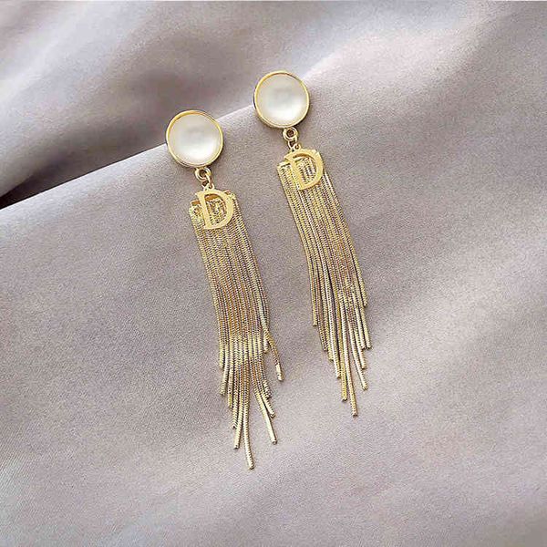 925 sier needle, d, tassel earrings, new tiktok, korean style, personality, net, red earrings factory, Golden
925 sier needle, d, tassel earrings, new tiktok, korean style, personality, net, red earrings factory, Golden