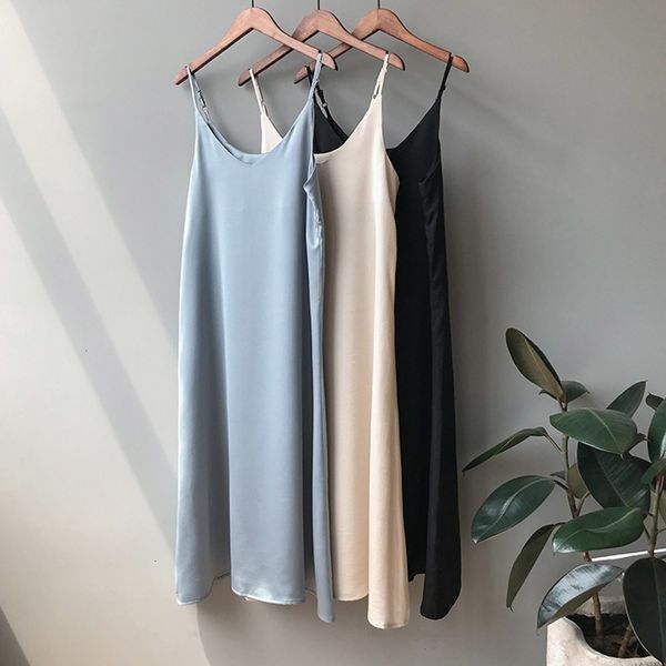 new 2021 women summer satin luxury shiny sun vintage imitation silk korean long tank camis gfsc, Black;gray
new 2021 women summer satin luxury shiny sun vintage imitation silk korean long tank camis gfsc, Black;gray