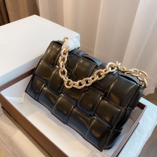 famous design leather square woven bag lady cake bag classic solid color large capacity shoulder bag
famous design leather square woven bag lady cake bag classic solid color large capacity shoulder bag