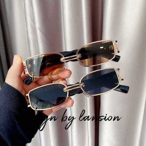 hip hop street show sunglasses, square narrow frame wu yifan's ring concave sunglasses, White;black
hip hop street show sunglasses, square narrow frame wu yifan's ring concave sunglasses, White;black