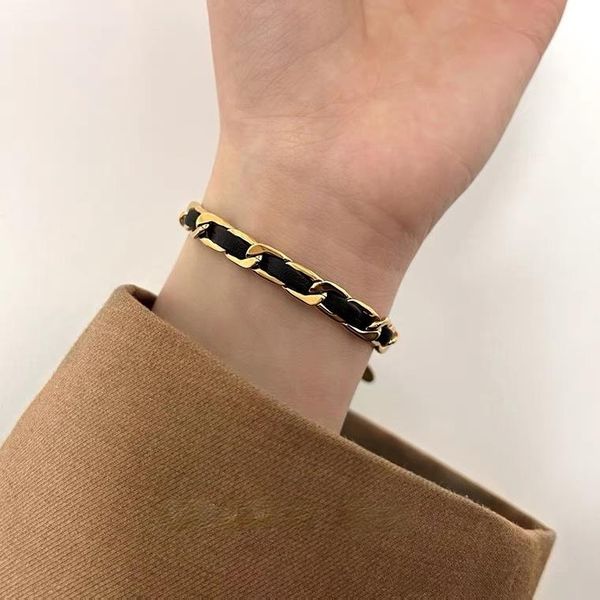 charm bracelets trendy leather chain bracelet jewelry stainless steel metal statement for women gift 2021, Golden;silver
charm bracelets trendy leather chain bracelet jewelry stainless steel metal statement for women gift 2021, Golden;silver