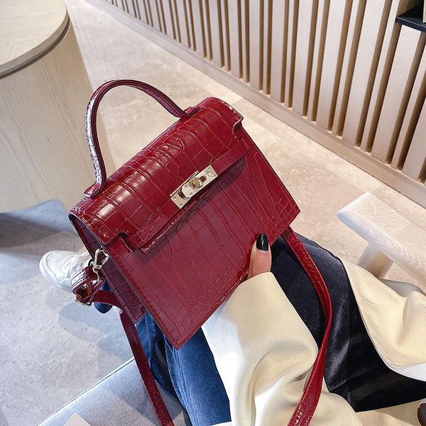 evening bags women mini handbags luxury designer 2021 crocodile handle female leather shoulder bag with short handles
evening bags women mini handbags luxury designer 2021 crocodile handle female leather shoulder bag with short handles
