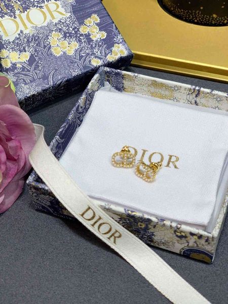 special offer 2021 luxury designer jewelry small pearl letter earrings xiaodifeng daily simple fresh trend, Silver
special offer 2021 luxury designer jewelry small pearl letter earrings xiaodifeng daily simple fresh trend, Silver