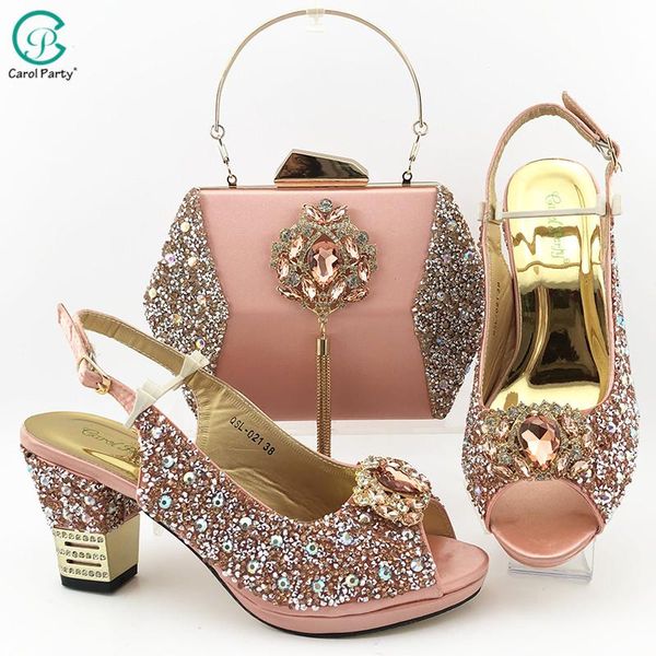 dress shoes 2021 est italian design selling noble women and bag set decorated with rhinestone in pink color for party, Black
dress shoes 2021 est italian design selling noble women and bag set decorated with rhinestone in pink color for party, Black