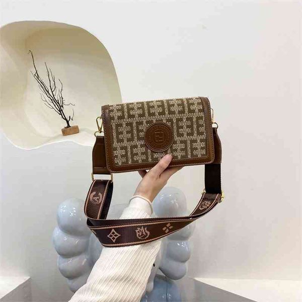 factory shop autumn and winter super fire women's fashion ins minority messenger bag version versatile one shoulder small
factory shop autumn and winter super fire women's fashion ins minority messenger bag version versatile one shoulder small