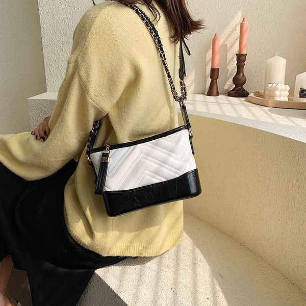 design hand wanghonglingge tramp women 2021 new fashion chain shoulder messenger bag armpit popular matching bag ep14
design hand wanghonglingge tramp women 2021 new fashion chain shoulder messenger bag armpit popular matching bag ep14