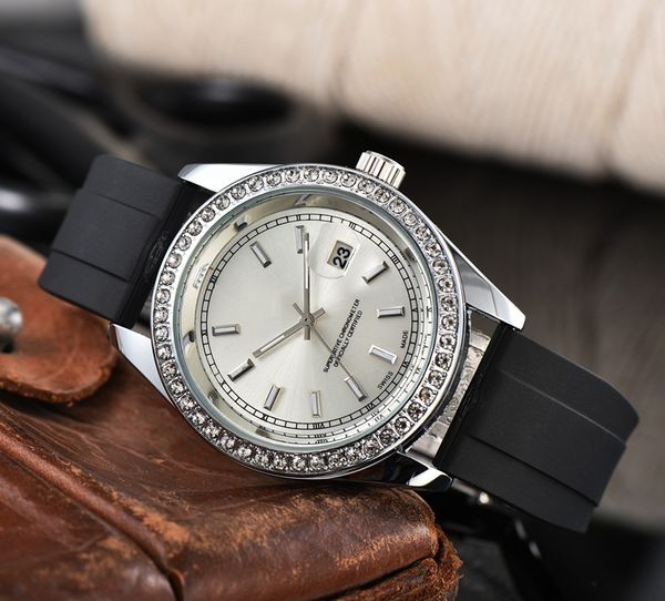 2021 women luxury watches three stitches series 40mm womens quartz watch european brand rubber strap clock fashio round lady's accessor, Slivery;brown
2021 women luxury watches three stitches series 40mm womens quartz watch european brand rubber strap clock fashio round lady's accessor, Slivery;brown