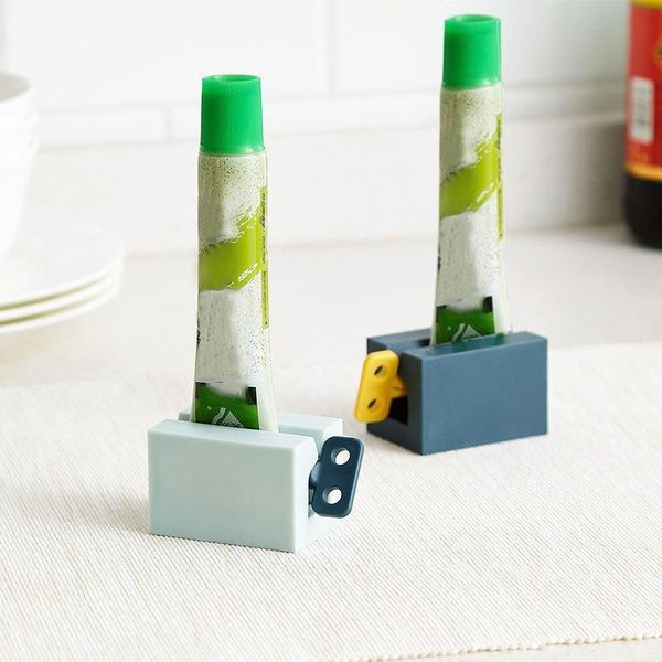 toothbrush holders 1 pcs squeezer saves toothpaste tube simple squeeze roll holder household bathroom accessories supply tooth cleaning has
toothbrush holders 1 pcs squeezer saves toothpaste tube simple squeeze roll holder household bathroom accessories supply tooth cleaning has