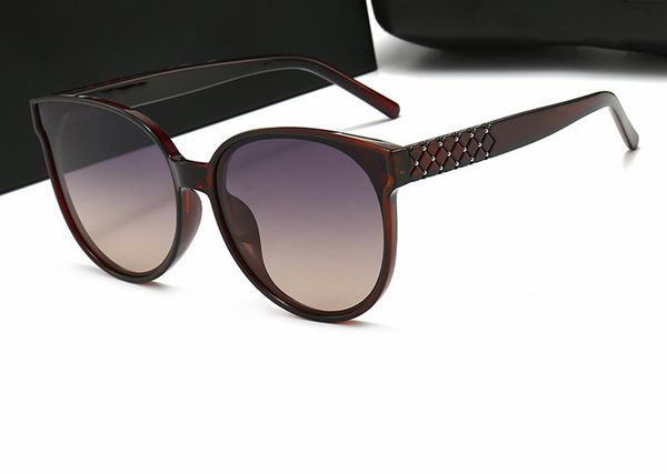 fashion pearl designer sunglasses brand polarized lens sun glasses eyewear for women eyeglasses metal frame 10 color, White;black
fashion pearl designer sunglasses brand polarized lens sun glasses eyewear for women eyeglasses metal frame 10 color, White;black