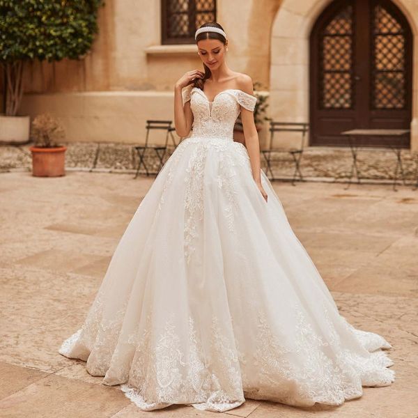 other wedding dresses illusion a-line dress appliques beading backless bride white bridal gowns vestido noiva floor length mariage
other wedding dresses illusion a-line dress appliques beading backless bride white bridal gowns vestido noiva floor length mariage