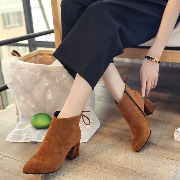 2021 new women's anckle pumps autumn ladies fashion seude flock high heels pointed toe bowtie boots elegant plus size ywhc o812, Black
2021 new women's anckle pumps autumn ladies fashion seude flock high heels pointed toe bowtie boots elegant plus size ywhc o812, Black