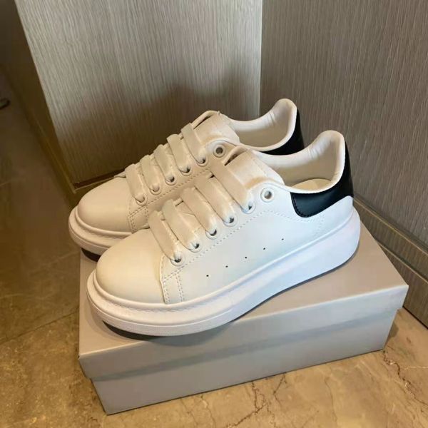 2021 Classic Men Women Casual Flat Shoes Loafers Fashion Designers Low Cut Lace-Up White Leather Sneakers Unisex Zapatos Trainers 36-44, Black
2021 Classic Men Women Casual Flat Shoes Loafers Fashion Designers Low Cut Lace-Up White Leather Sneakers Unisex Zapatos Trainers 36-44, Black