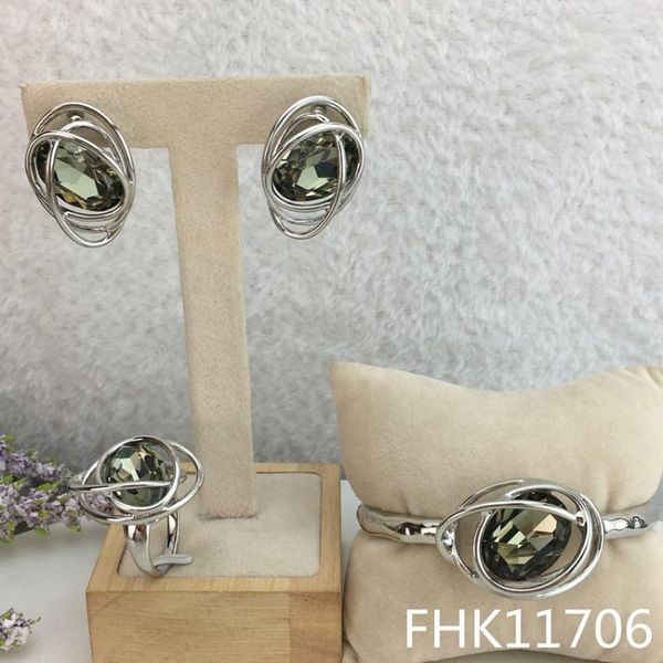 earrings & necklace mejewelry nigerian wedding crystal bangles ring sets african accessories party silver color jewelry
earrings & necklace mejewelry nigerian wedding crystal bangles ring sets african accessories party silver color jewelry