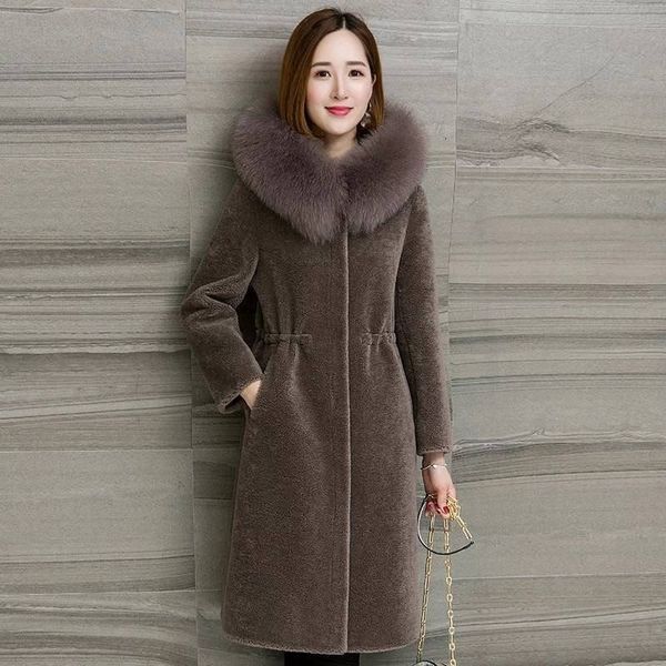 2021 new women winter soft fox collar hooded natural sheep shearing coat female genuine wool overcoat real fur jacket k377uxff, Black
2021 new women winter soft fox collar hooded natural sheep shearing coat female genuine wool overcoat real fur jacket k377uxff, Black