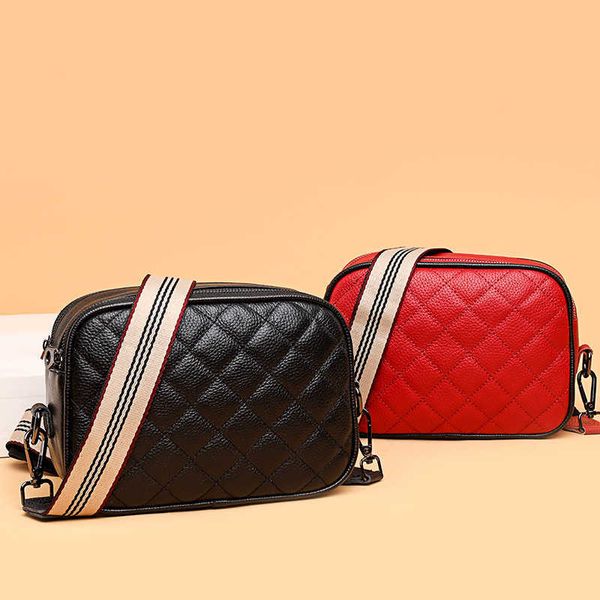 leather bag women's 2021 simple fashion lingge small fragrance single shoulder menger square
leather bag women's 2021 simple fashion lingge small fragrance single shoulder menger square