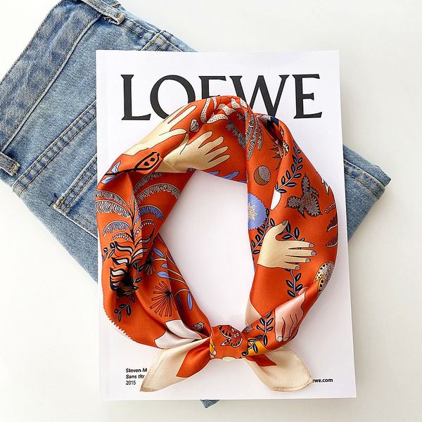 creative cartoon mulberry silk scarf spring and summer thin fashionable silk small square towel autumn and winter decoration professional, Blue;gray
creative cartoon mulberry silk scarf spring and summer thin fashionable silk small square towel autumn and winter decoration professional, Blue;gray