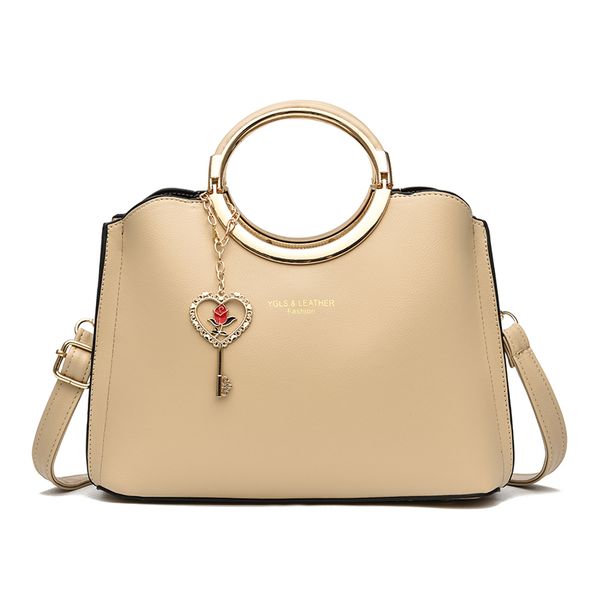women shoulder bag 2021new fashion handbags large tote bags graceful designer crossbody handbag pu leather purse lady shopping packs
women shoulder bag 2021new fashion handbags large tote bags graceful designer crossbody handbag pu leather purse lady shopping packs
