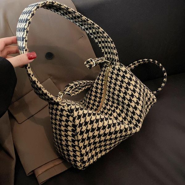 evening bags autumn and winter shoulder bag 2021 fashion women's designer lightweight luxury texture underarm messenger
evening bags autumn and winter shoulder bag 2021 fashion women's designer lightweight luxury texture underarm messenger