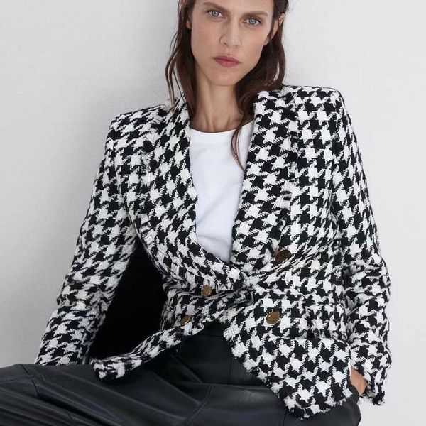 women tweed jackets 2021 fashion office ladies black tassel houndstooth coats female autumn vintage thick plaid coat girls t178
women tweed jackets 2021 fashion office ladies black tassel houndstooth coats female autumn vintage thick plaid coat girls t178