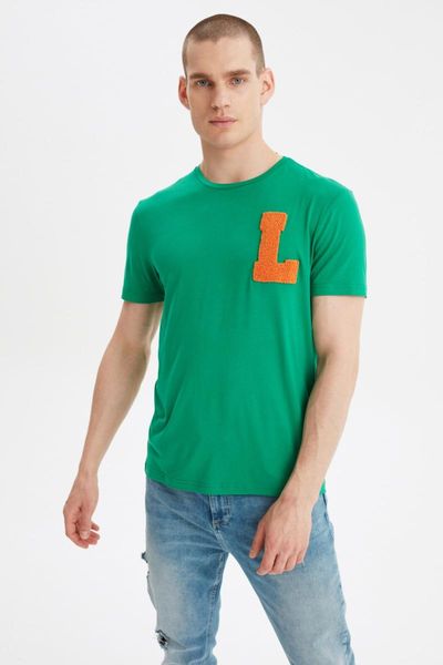 men's t-shirts trendyol men 's regular fit short sleeve letter embroideried t-shirt tmnss21ts2584, White;black
men's t-shirts trendyol men 's regular fit short sleeve letter embroideried t-shirt tmnss21ts2584, White;black