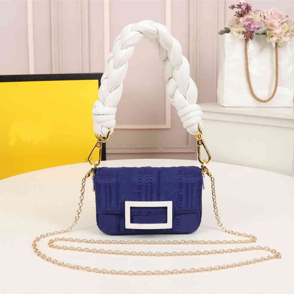 2021 fashion woven handle armpit bag designer exquisite small multicolor with metal chain women lovely handbag
2021 fashion woven handle armpit bag designer exquisite small multicolor with metal chain women lovely handbag