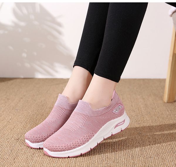 women's shoes autumn 2021 new breathable soft-soled running shoes casual sports shoe women zz220
women's shoes autumn 2021 new breathable soft-soled running shoes casual sports shoe women zz220
