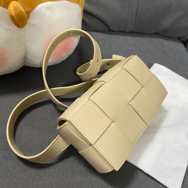 waist bags women's belts bag braided plaid shoulder weave phone chest ladies cowhide leather clutch handbag
waist bags women's belts bag braided plaid shoulder weave phone chest ladies cowhide leather clutch handbag