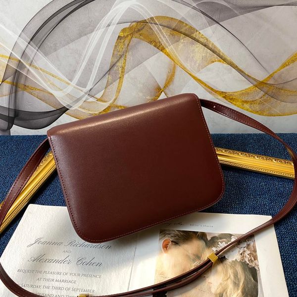 2021 highquality luxury designer bag tote purses handbags women teen classic box handbag lady totes hopping shoulder colors bags ship
2021 highquality luxury designer bag tote purses handbags women teen classic box handbag lady totes hopping shoulder colors bags ship
