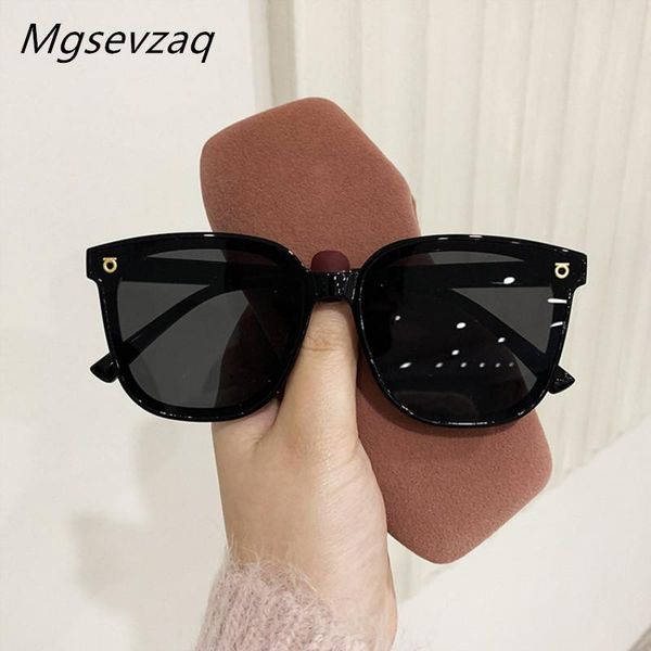 sunglasses square fashion all-match female trendy retro celebrity street shooting anti-ultraviolet, White;black
sunglasses square fashion all-match female trendy retro celebrity street shooting anti-ultraviolet, White;black