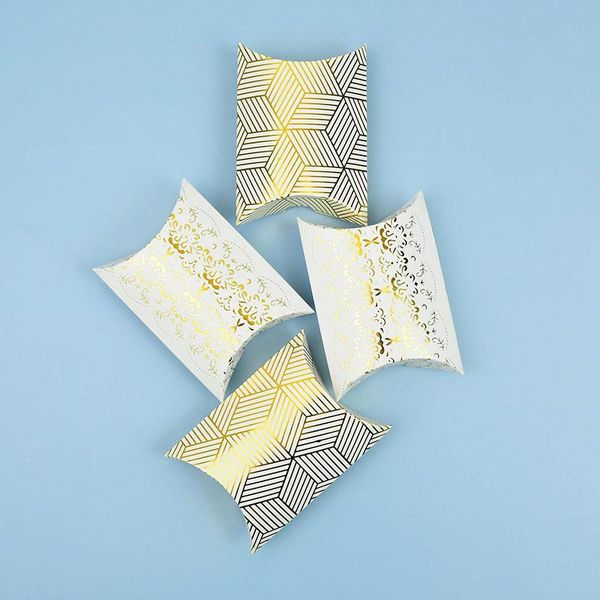 25pcs/lot gold silver pillow shape wedding favor candy box bronzing paper boxes birthday party gifts box bags packaging supplies
25pcs/lot gold silver pillow shape wedding favor candy box bronzing paper boxes birthday party gifts box bags packaging supplies