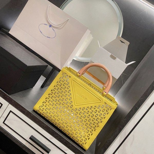 fashion tote for women shopping bag luxury leather famous shoulder bags designers hollowed out handbags lcm
fashion tote for women shopping bag luxury leather famous shoulder bags designers hollowed out handbags lcm